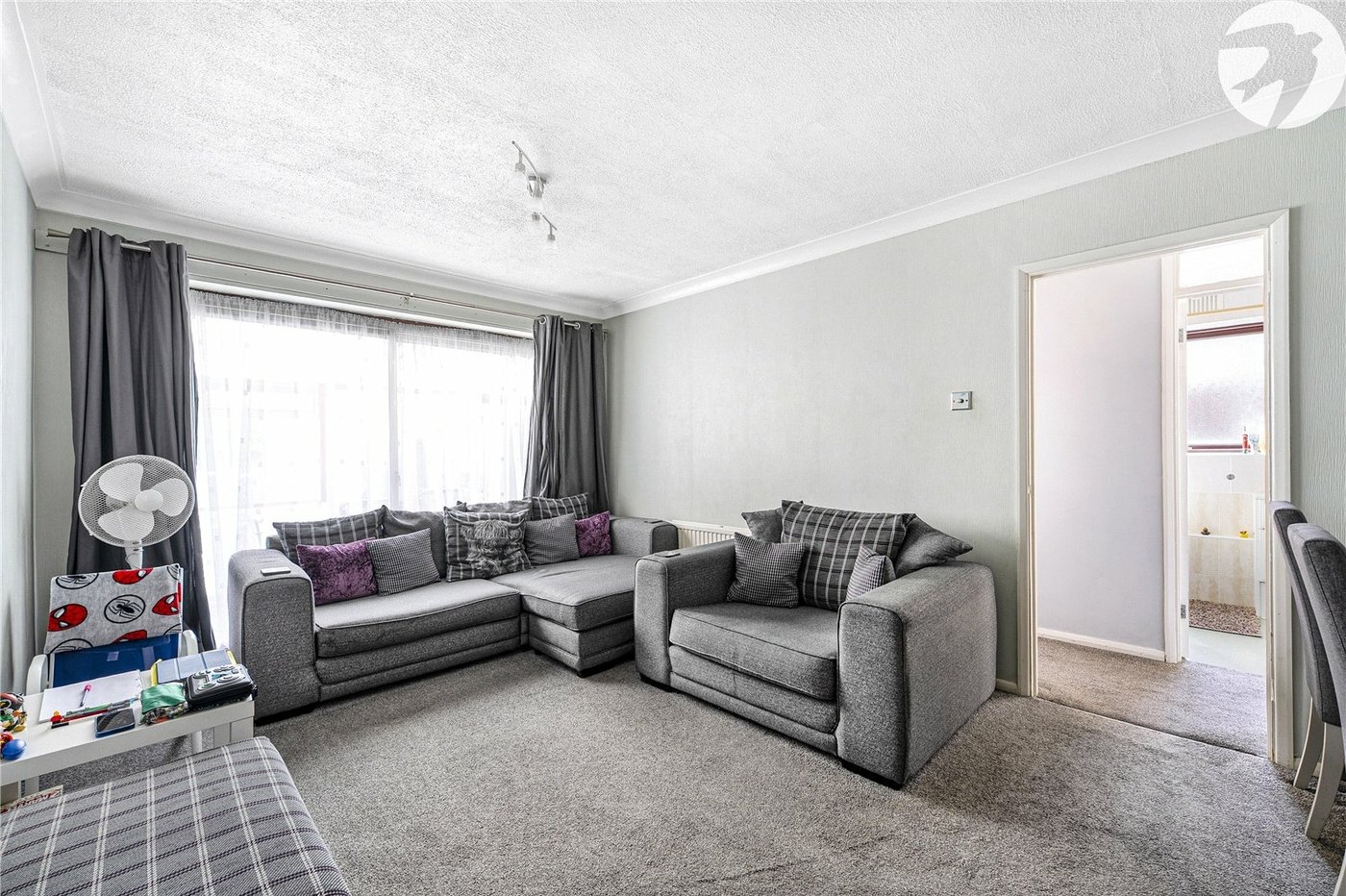 3 bedroom bungalow for sale in Hawley | Robinson Jackson