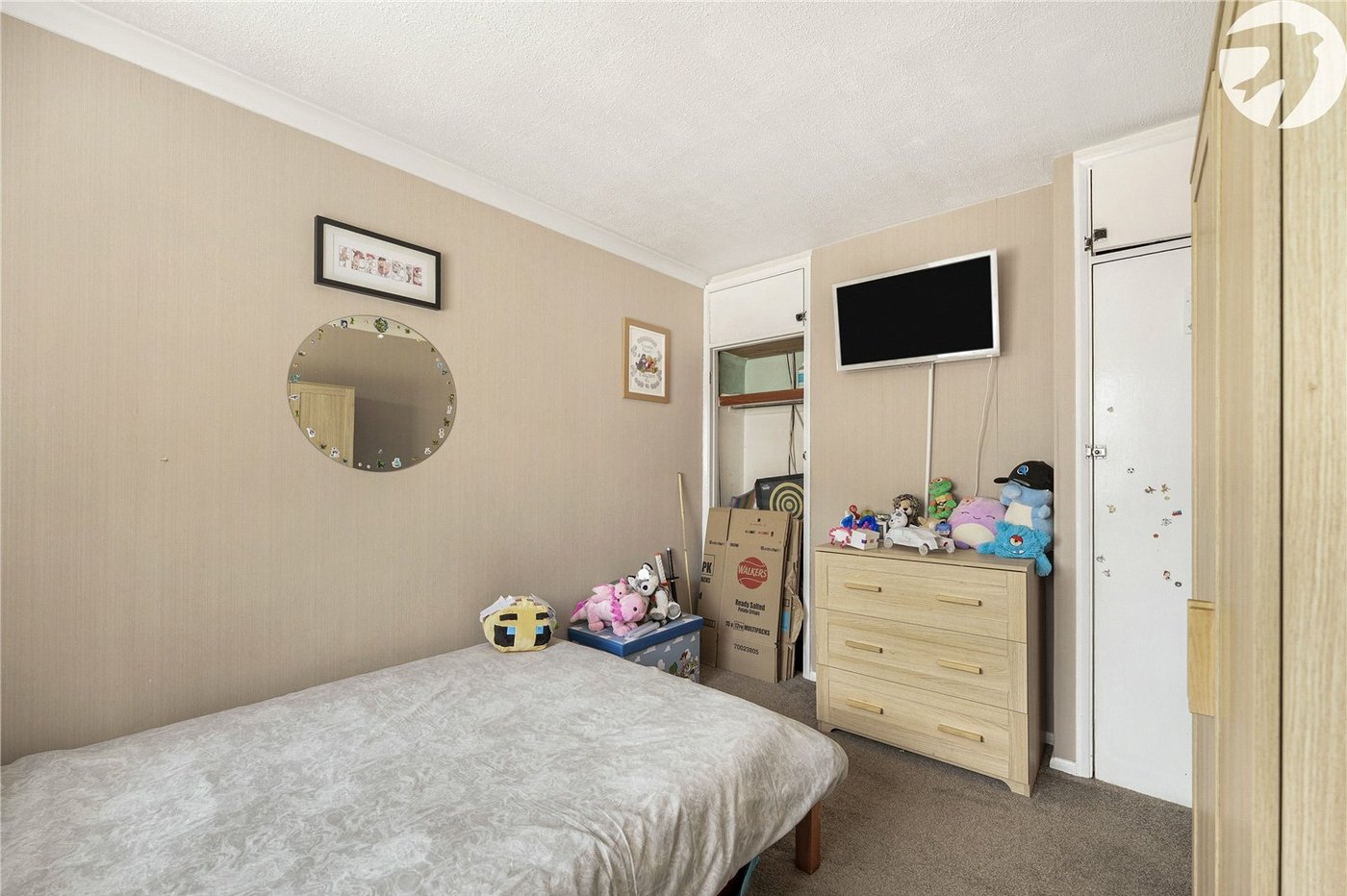 3 bedroom bungalow for sale in Hawley | Robinson Jackson