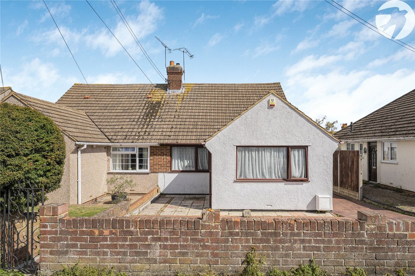 3 bedroom bungalow for sale in Hawley | Robinson Jackson