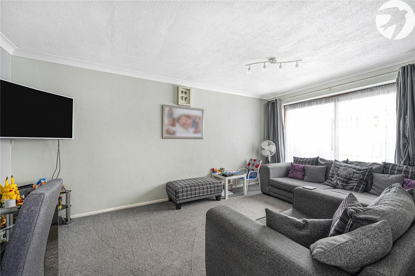 3 bedroom bungalow for sale in Hawley | Robinson Jackson