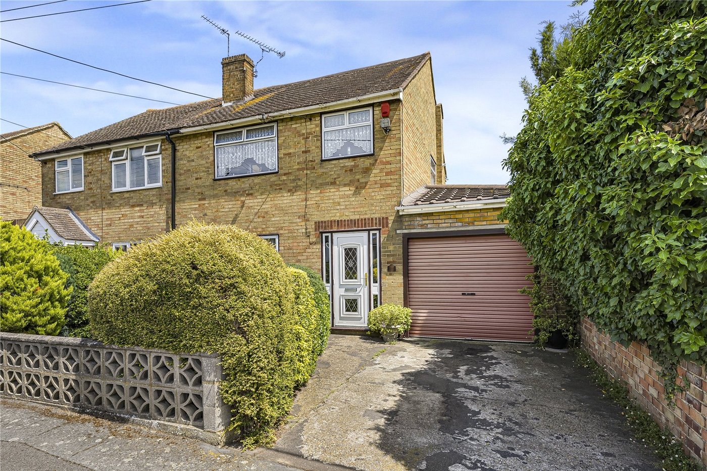 3 bedroom house for sale in Hawley | Robinson Jackson