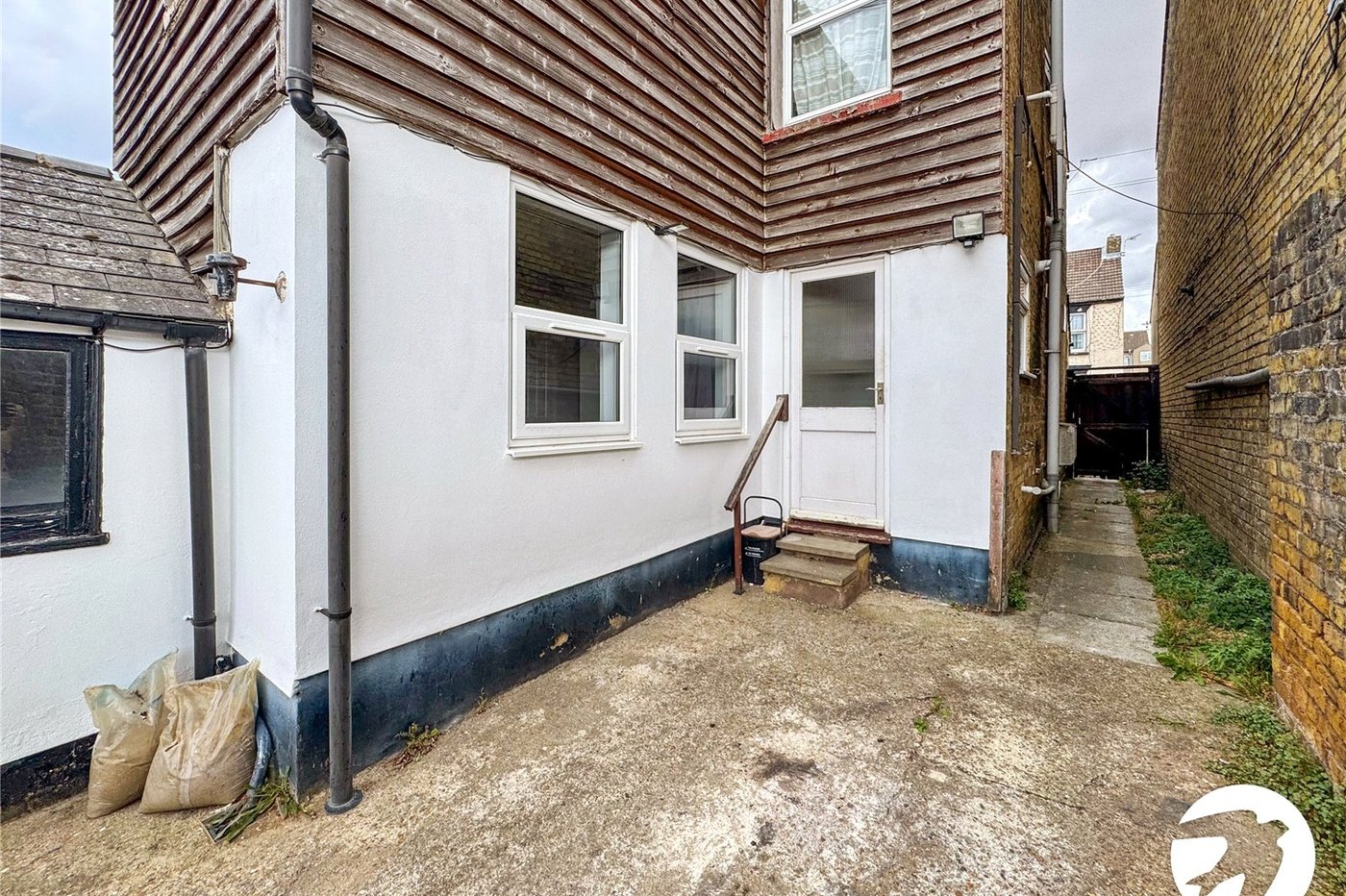 1 bedroom property for sale in Sittingbourne | Robinson Michael & Jackson