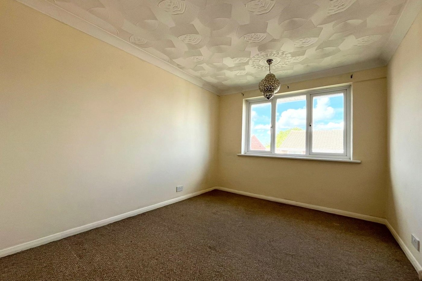 3 bedroom house for sale in Walderslade | Robinson Michael & Jackson