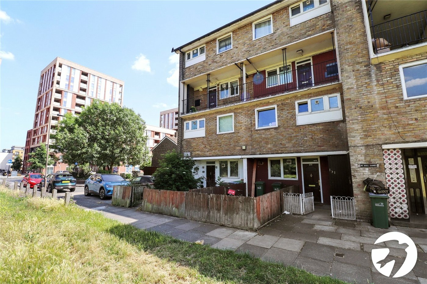 3 bedroom property for sale in London | Robinson Jackson