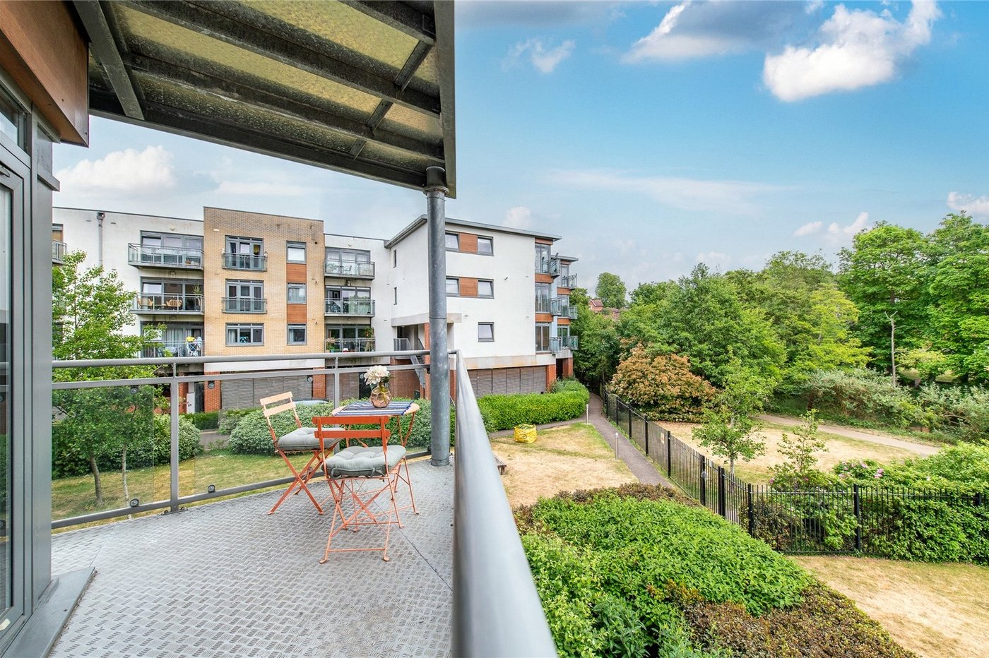 2 bedroom property for sale in Maidstone | Robinson Michael & Jackson