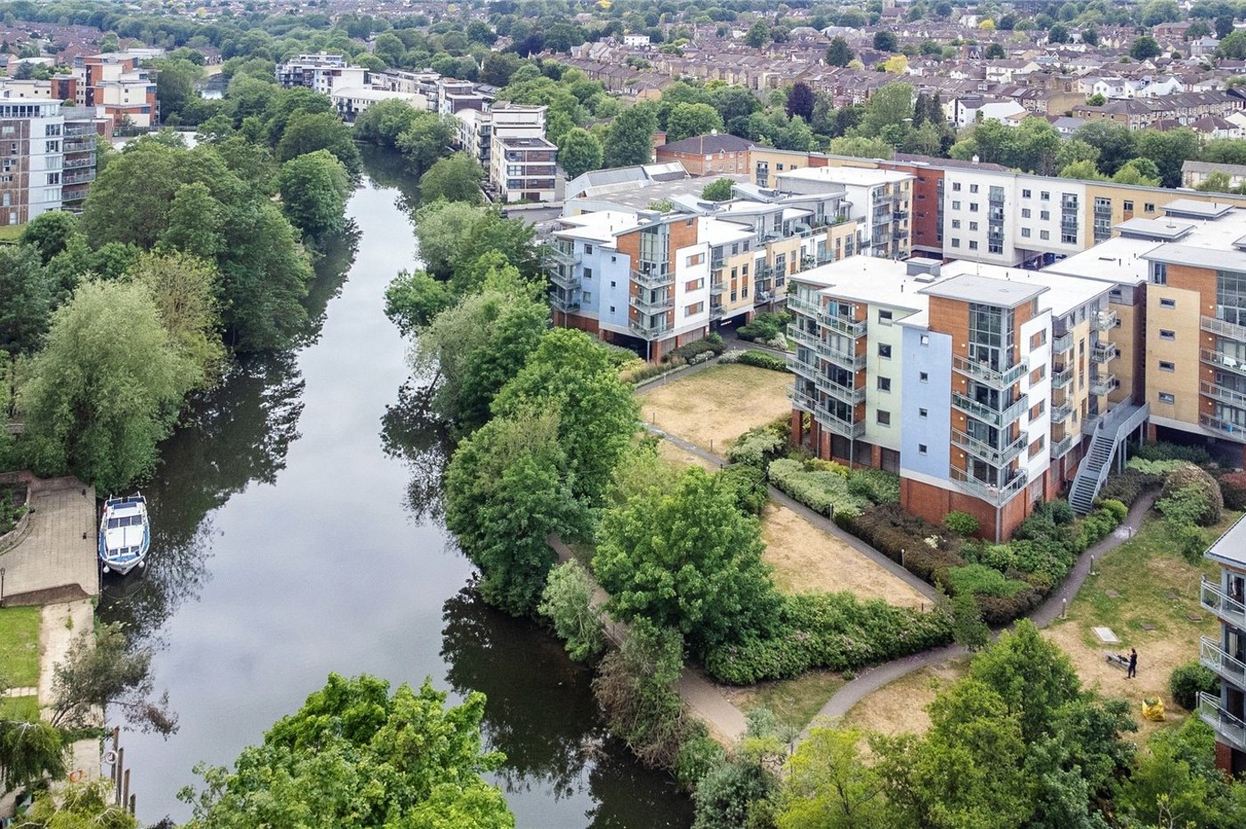 2 bedroom property for sale in Maidstone | Robinson Michael & Jackson