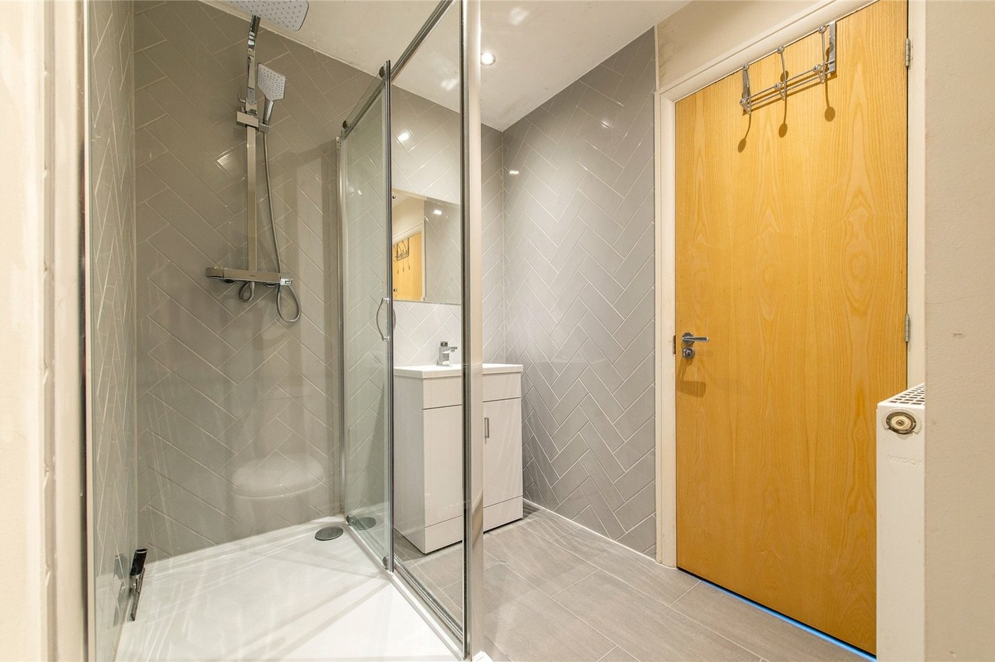 2 bedroom property for sale in Maidstone | Robinson Michael & Jackson