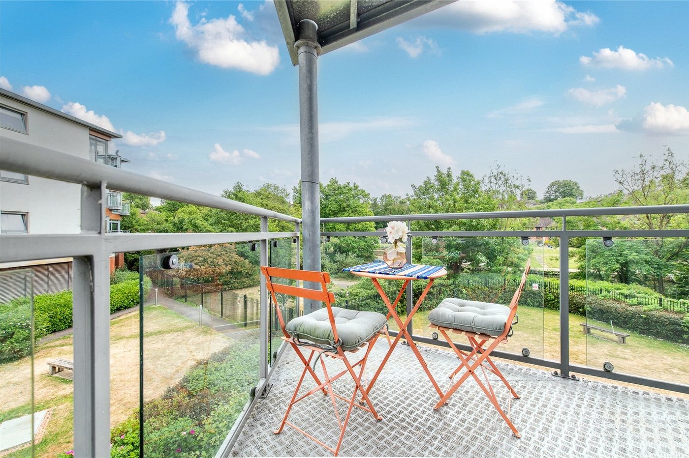 2 bedroom property for sale in Maidstone | Robinson Michael & Jackson