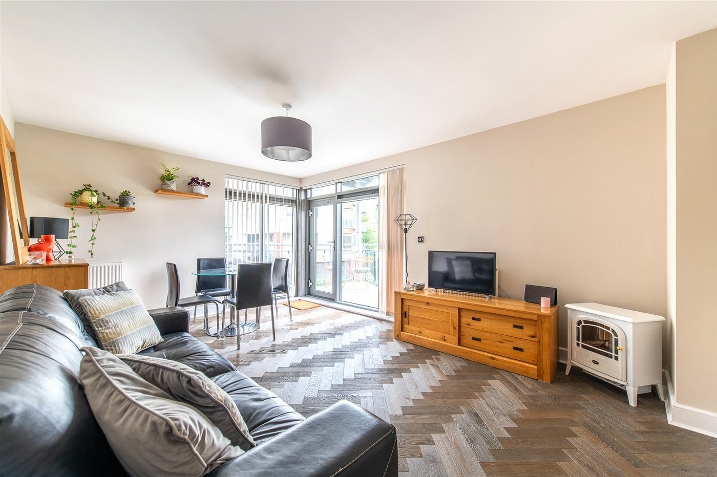 2 bedroom property for sale in Maidstone | Robinson Michael & Jackson