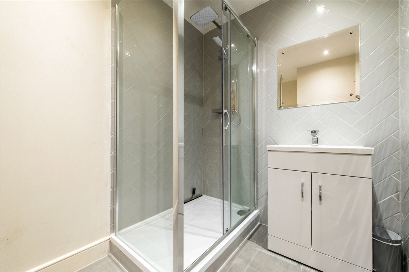 2 bedroom property for sale in Maidstone | Robinson Michael & Jackson