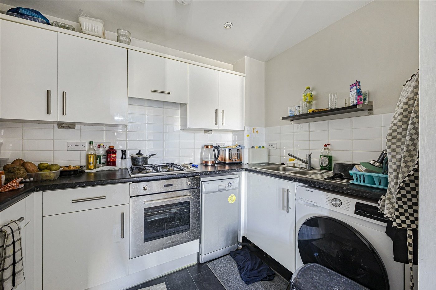 2 bedroom property for sale in Maidstone | Robinson Michael & Jackson