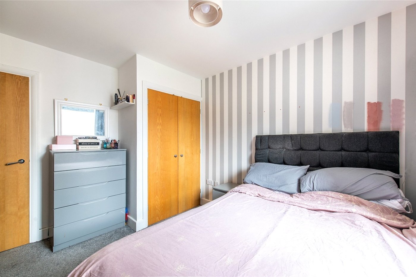 1 bedroom property for sale in Maidstone | Robinson Michael & Jackson