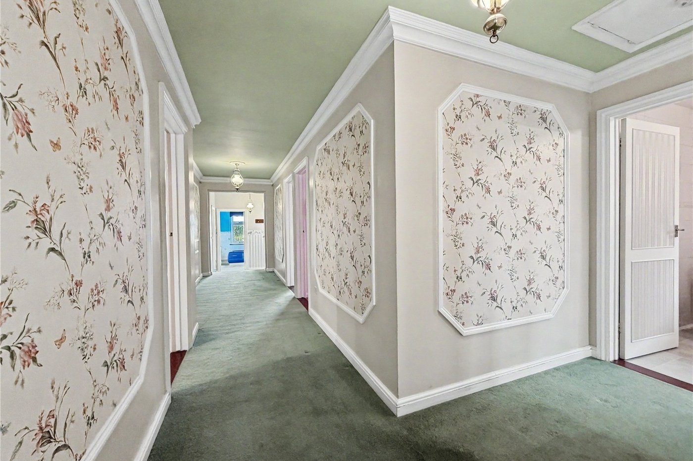 4 bedroom bungalow for sale in Wigmore | Robinson Michael & Jackson