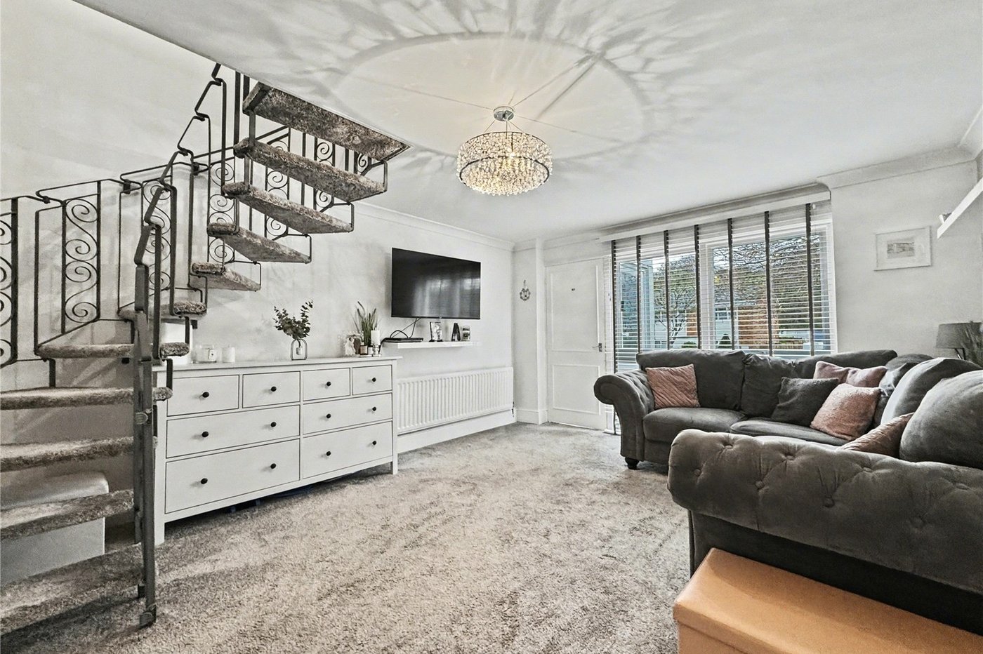 2 bedroom house for sale in Rainham | Robinson Michael & Jackson