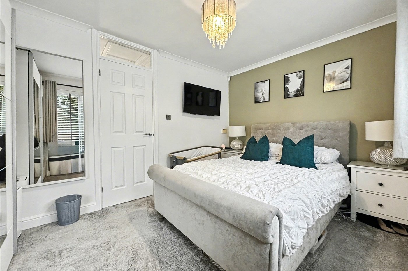 2 bedroom house for sale in Rainham | Robinson Michael & Jackson