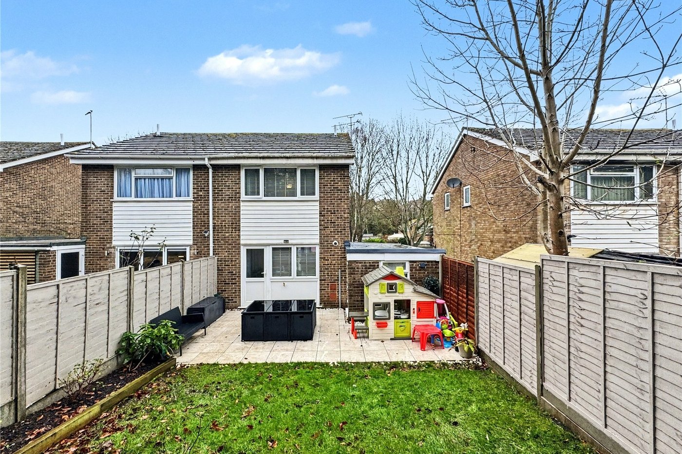 2 bedroom house for sale in Rainham | Robinson Michael & Jackson