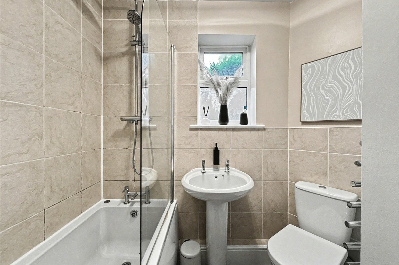 2 bedroom house for sale in Rainham | Robinson Michael & Jackson