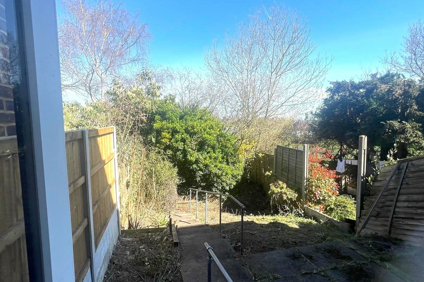 3 bedroom house for sale in London | Robinson Jackson