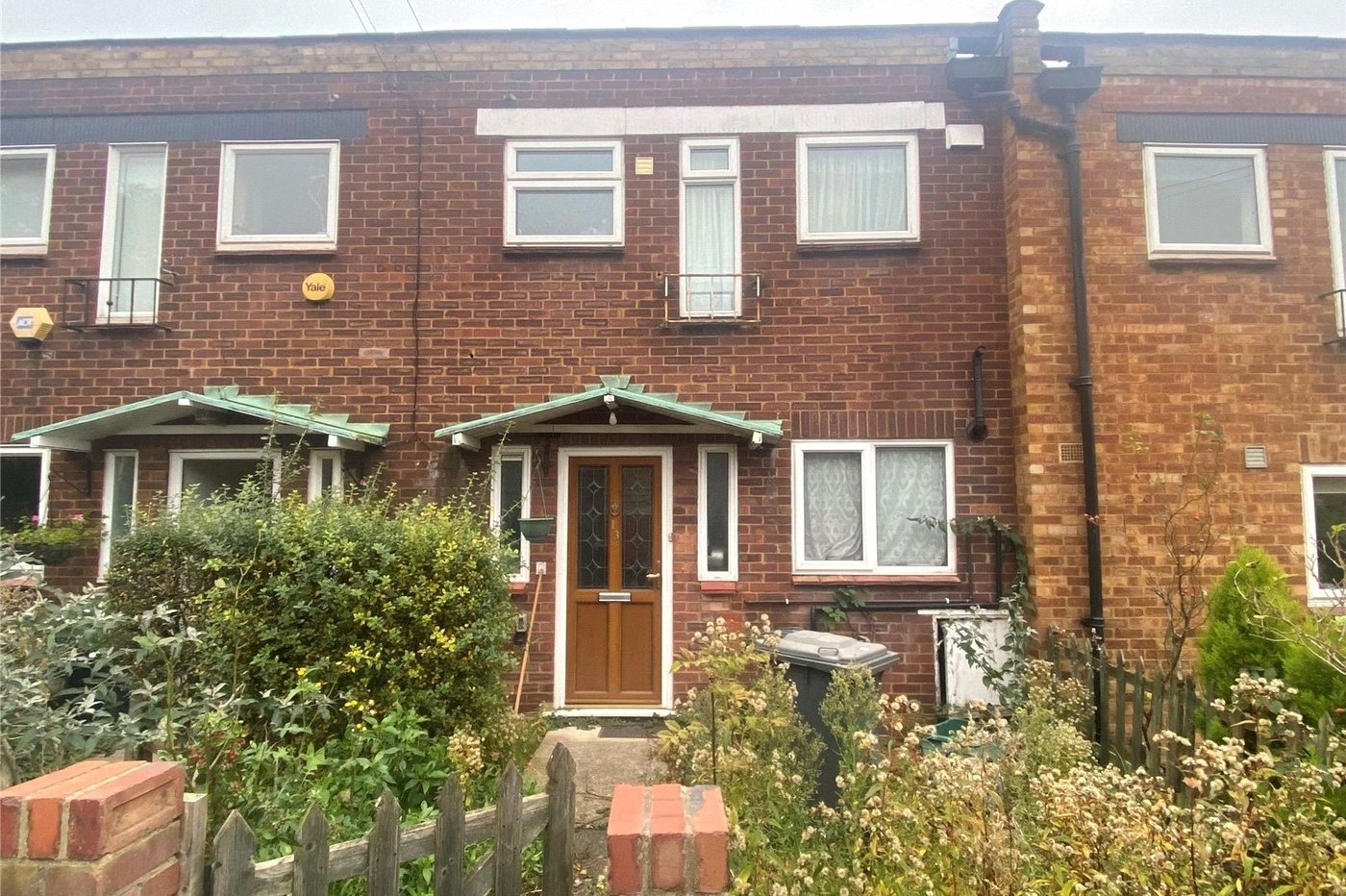 3 bedroom house for sale in London | Robinson Jackson