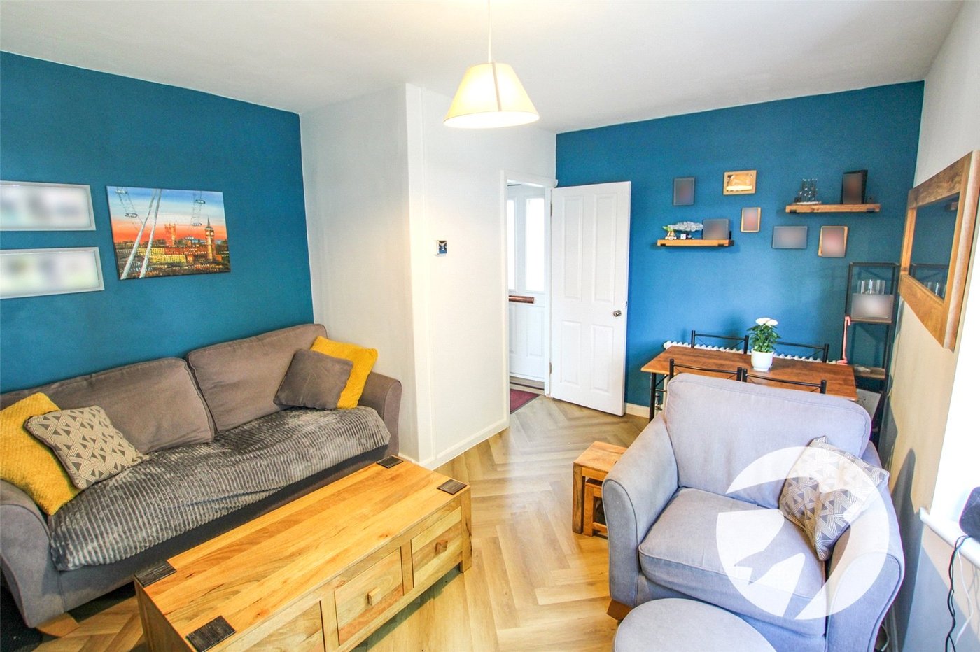 3 bedroom house for sale in London | Robinson Jackson