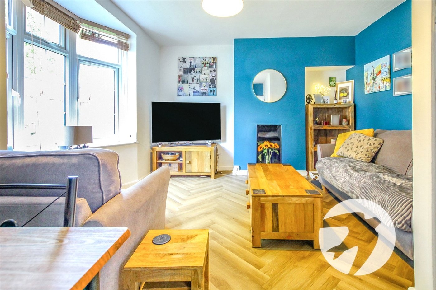 3 bedroom house for sale in London | Robinson Jackson