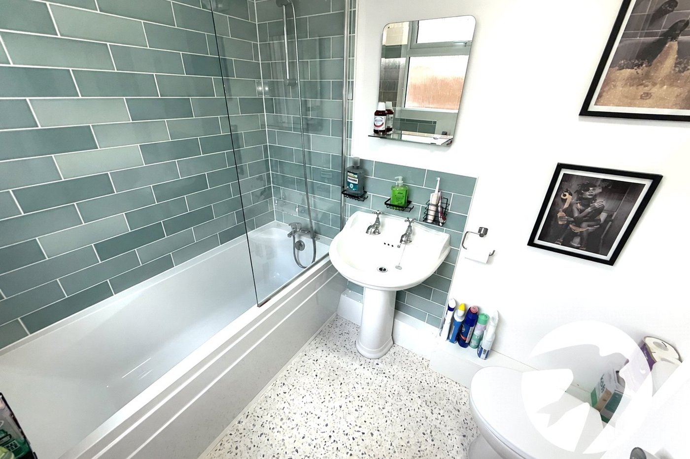 3 bedroom house for sale in London | Robinson Jackson