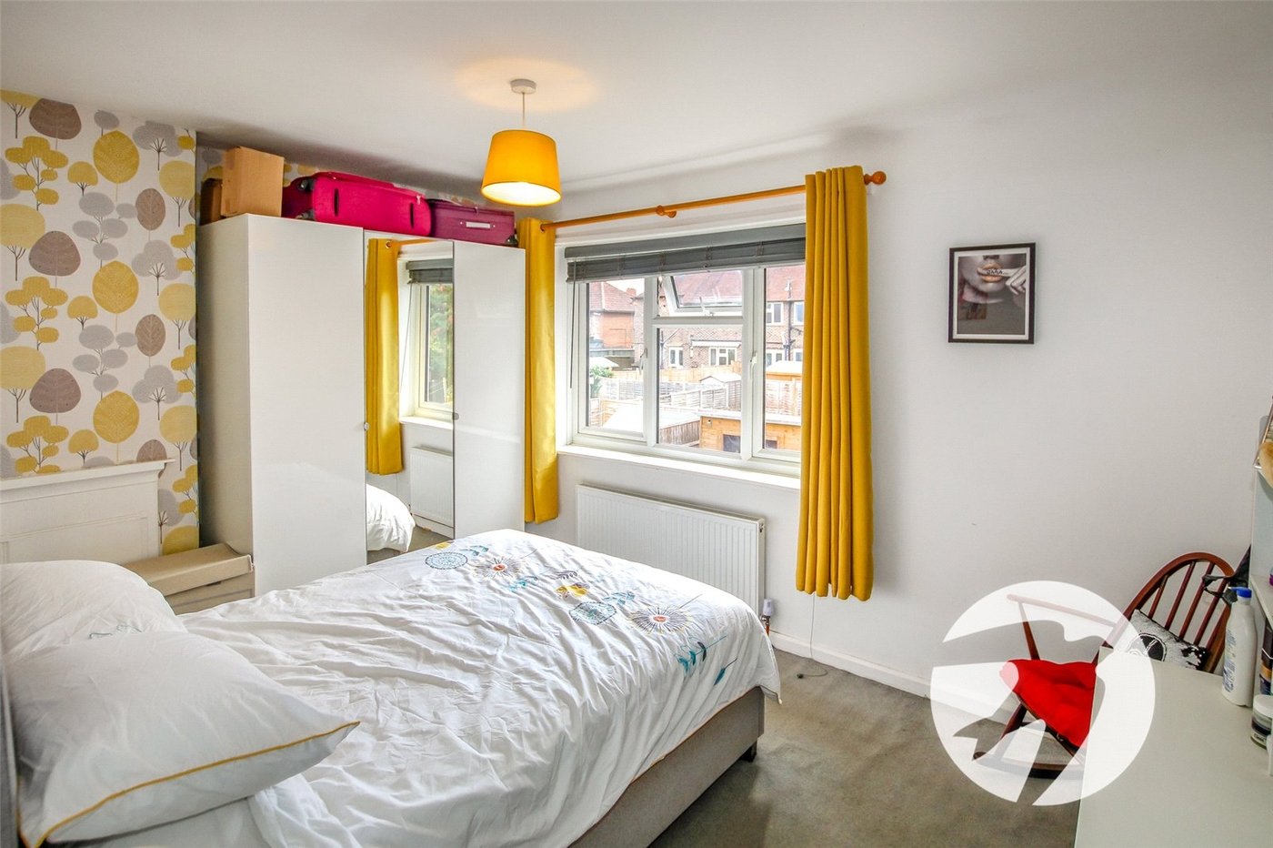 3 bedroom house for sale in London | Robinson Jackson