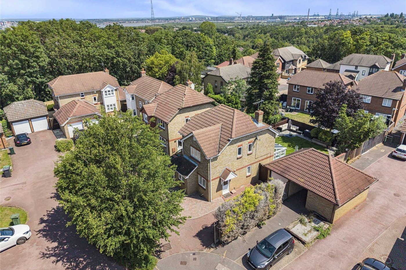 4 bedroom house for sale in Greenhithe | Robinson Jackson