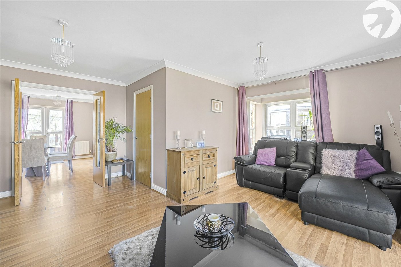 3 bedroom property for sale in Greenhithe | Robinson Jackson