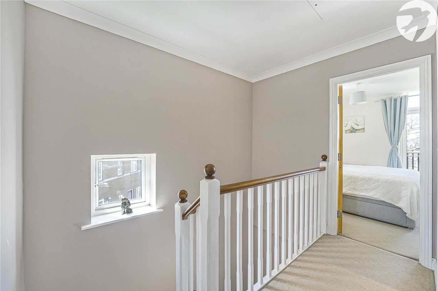 3 bedroom property for sale in Greenhithe | Robinson Jackson