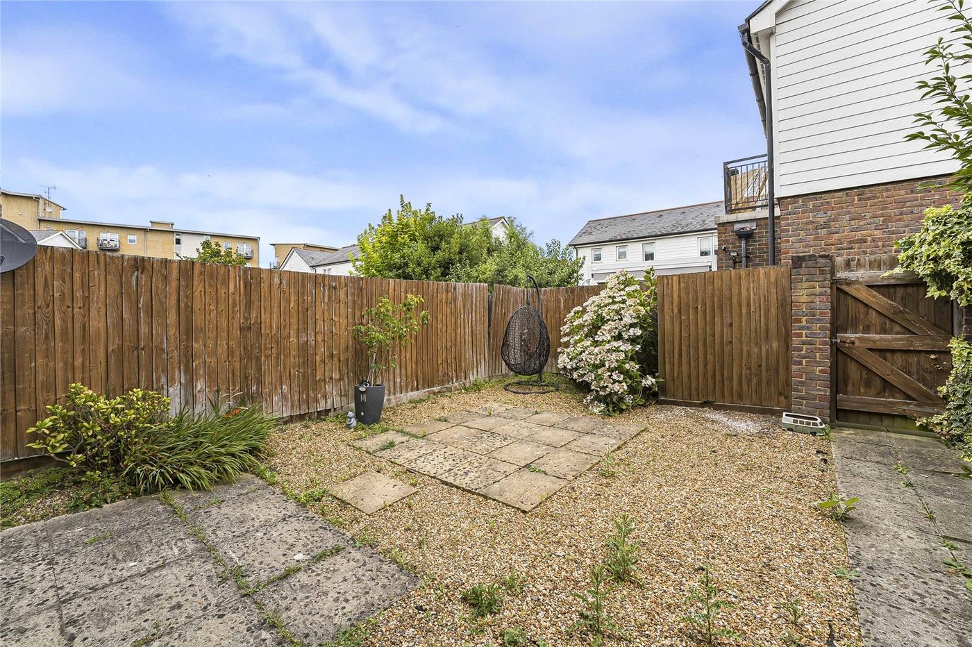 2 bedroom house for sale in Greenhithe | Robinson Jackson
