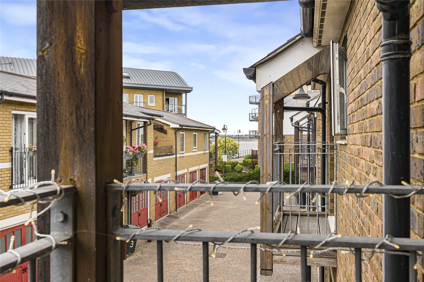 2 bedroom house for sale in Greenhithe | Robinson Jackson