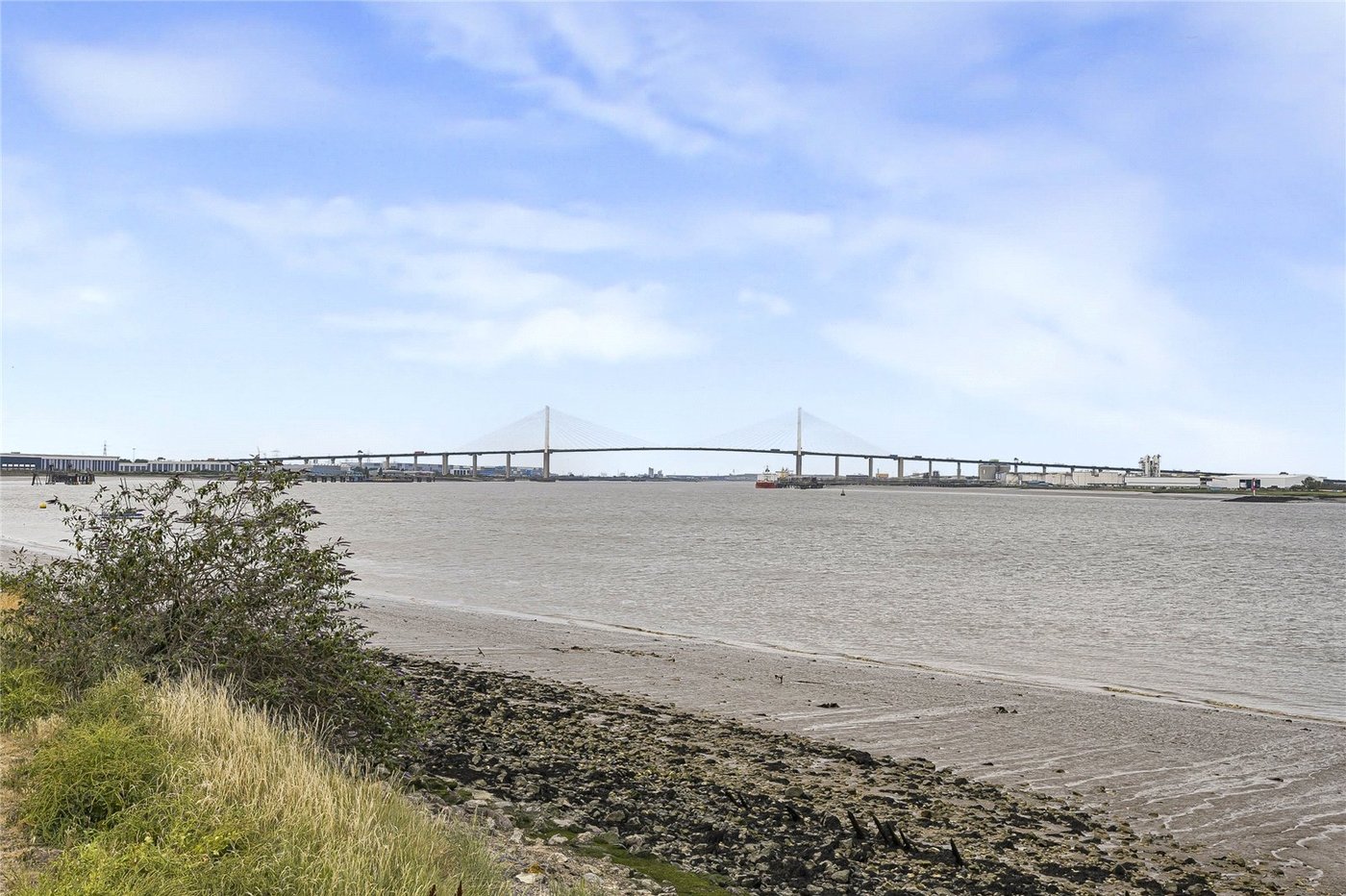 2 bedroom house for sale in Greenhithe | Robinson Jackson