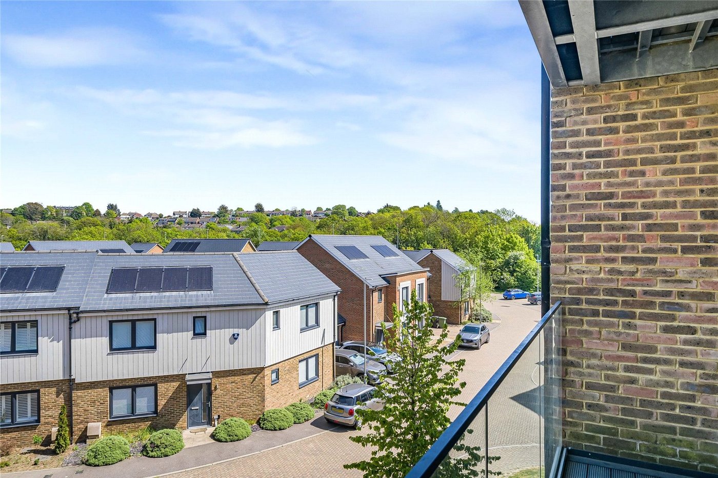 2 bedroom property for sale in Greenhithe | Robinson Jackson