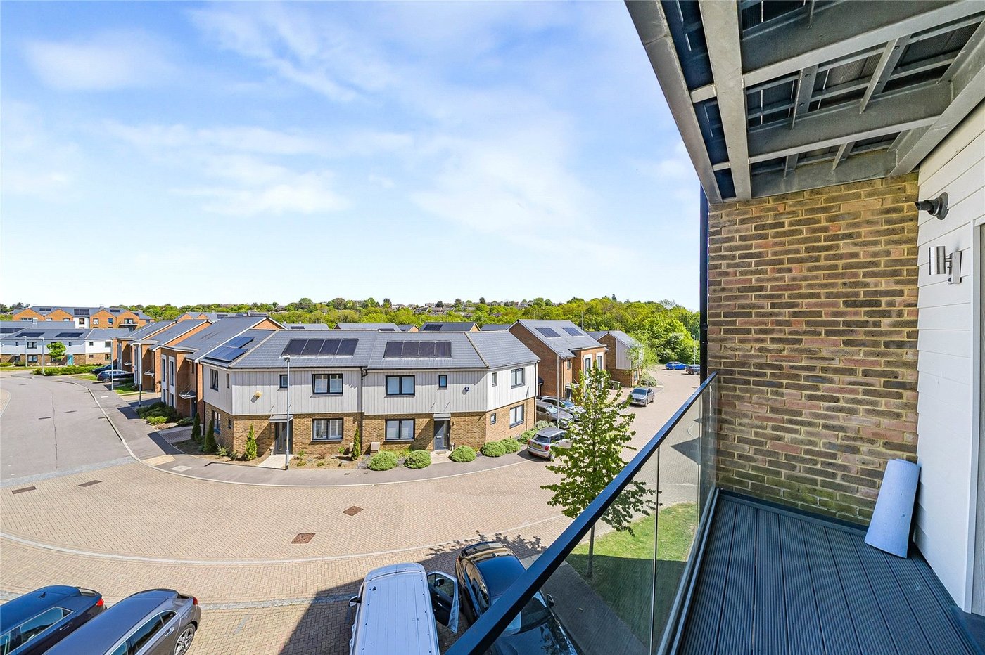2 bedroom property for sale in Greenhithe | Robinson Jackson