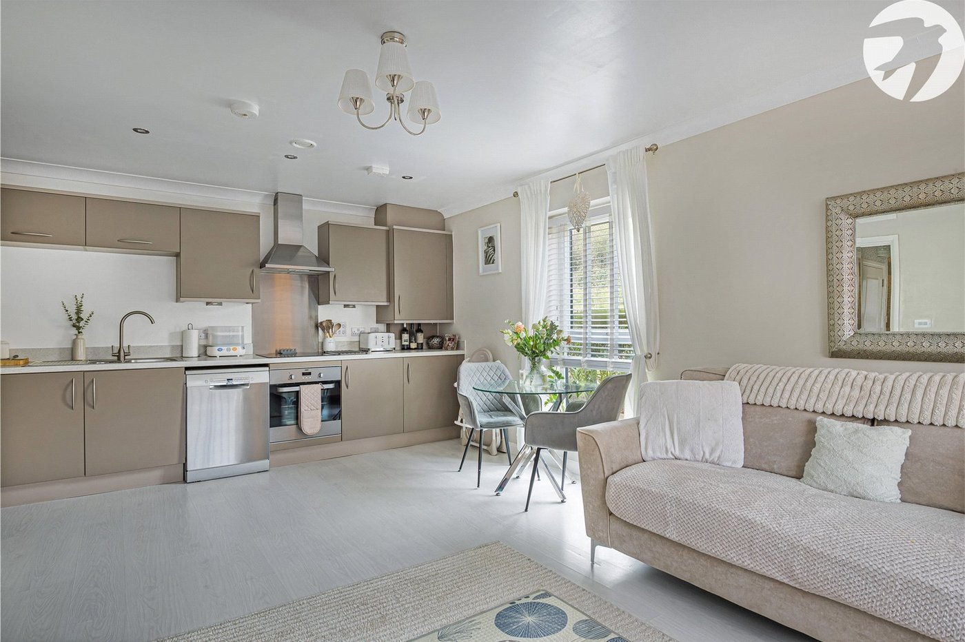 2 bedroom property for sale in Greenhithe | Robinson Jackson