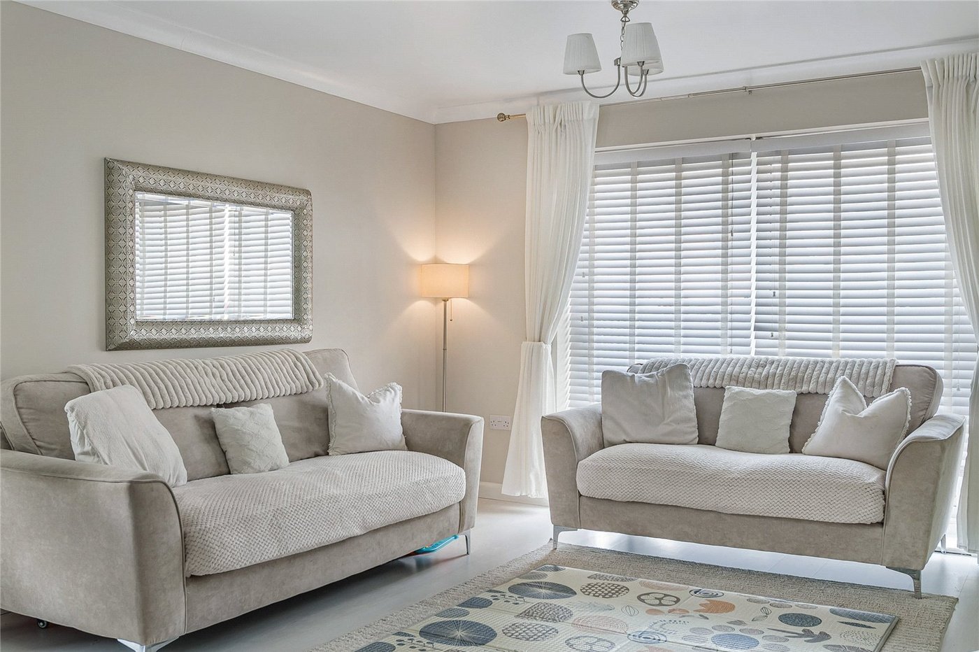 2 bedroom property for sale in Greenhithe | Robinson Jackson