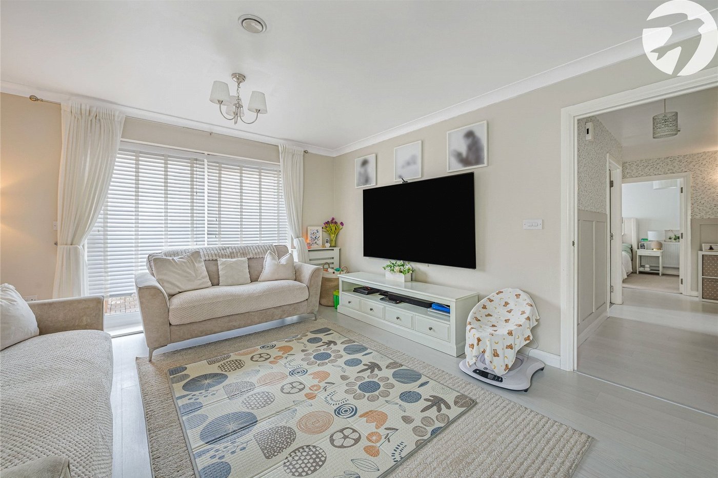 2 bedroom property for sale in Greenhithe | Robinson Jackson
