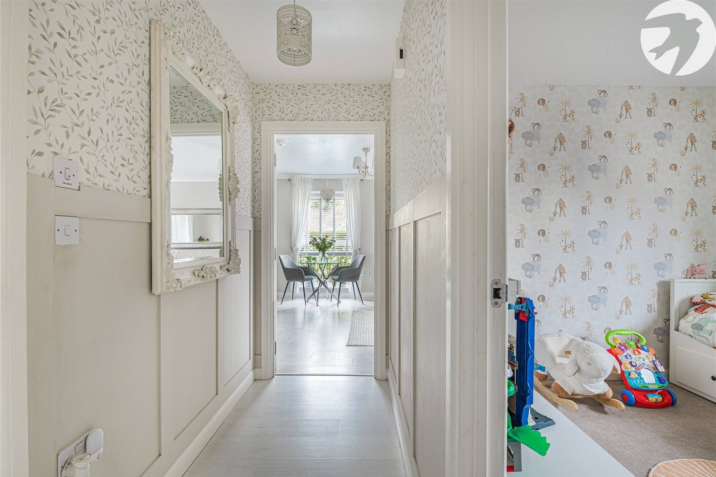 2 bedroom property for sale in Greenhithe | Robinson Jackson