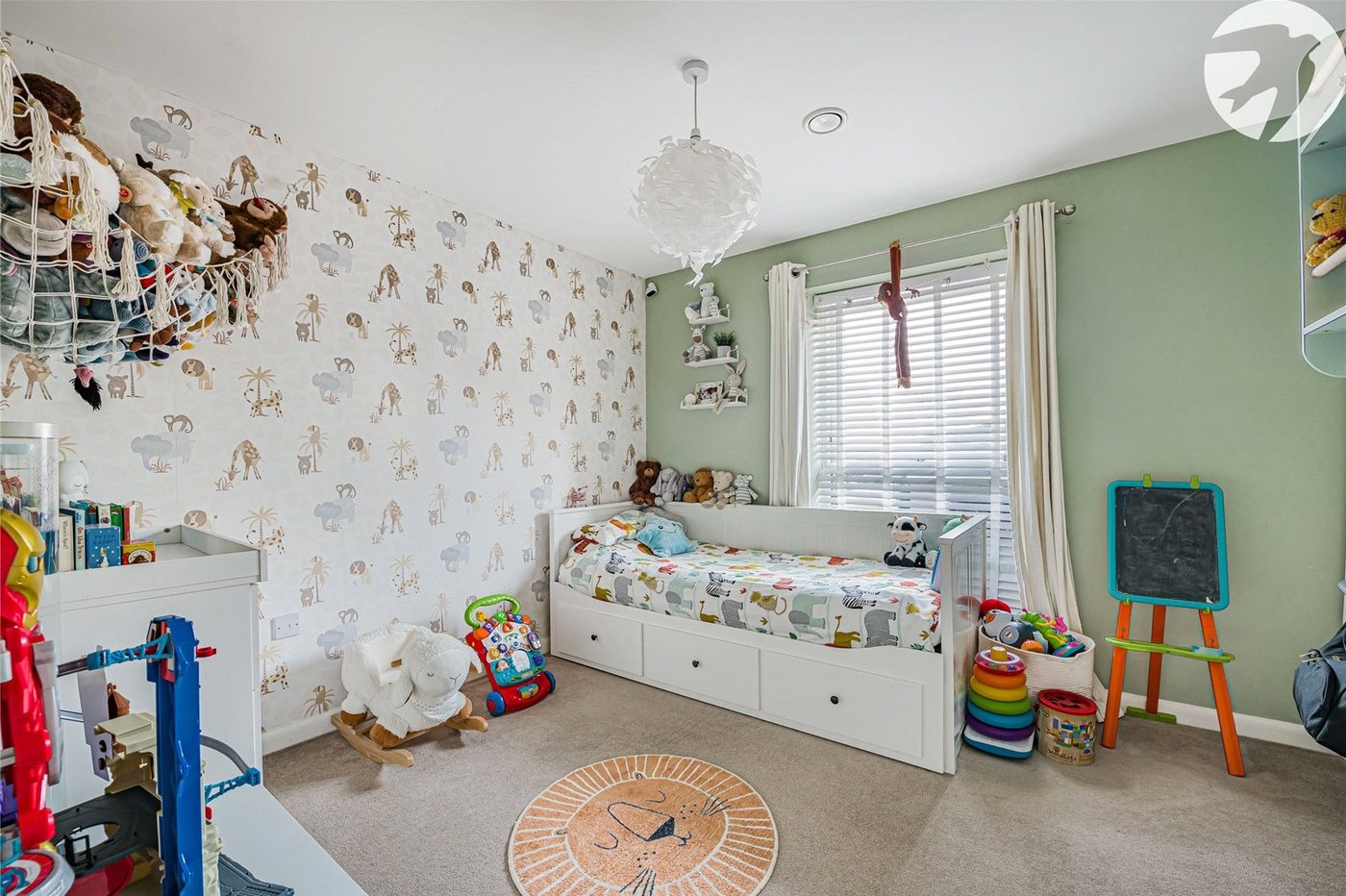 2 bedroom property for sale in Greenhithe | Robinson Jackson