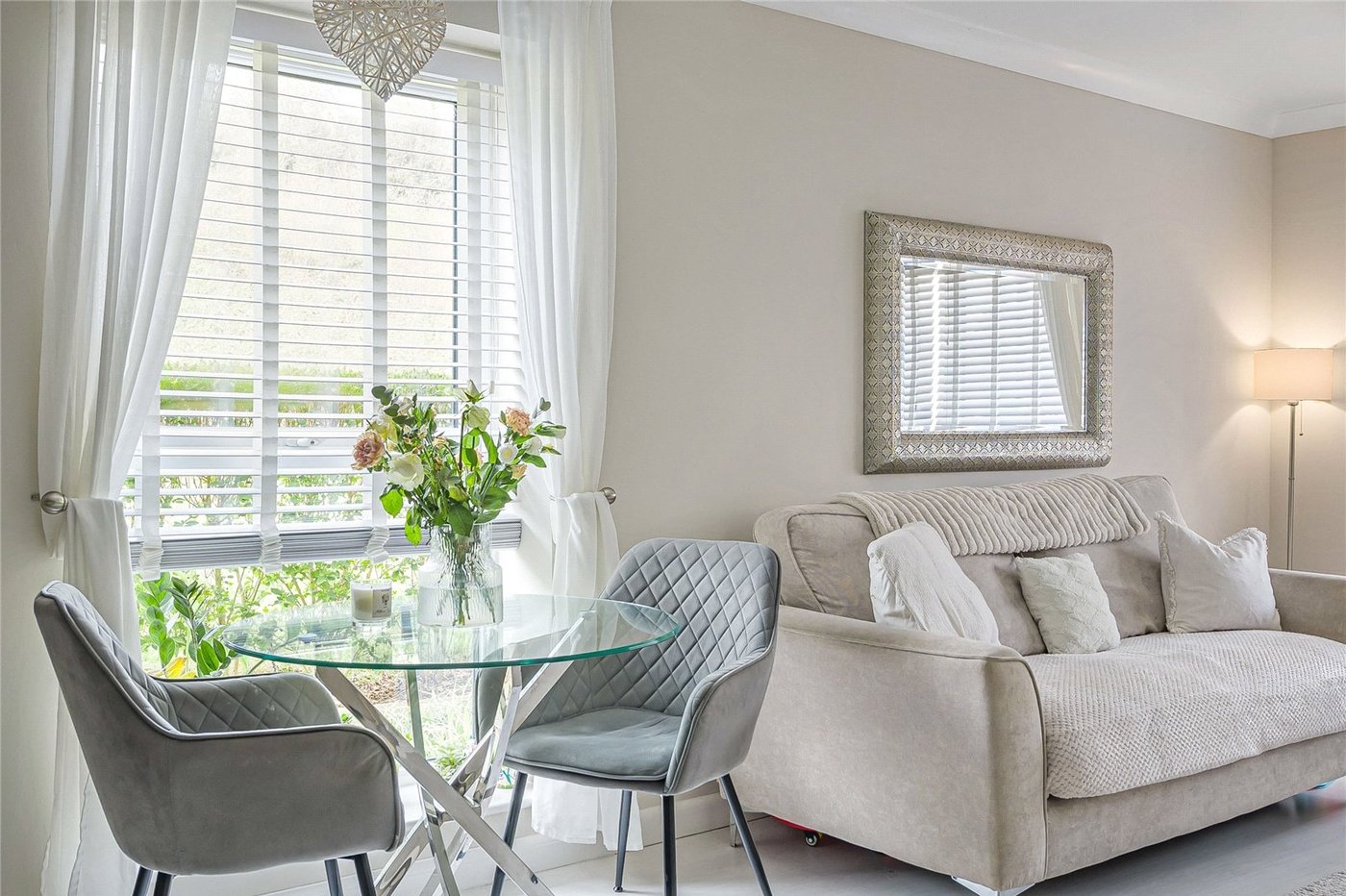 2 bedroom property for sale in Greenhithe | Robinson Jackson