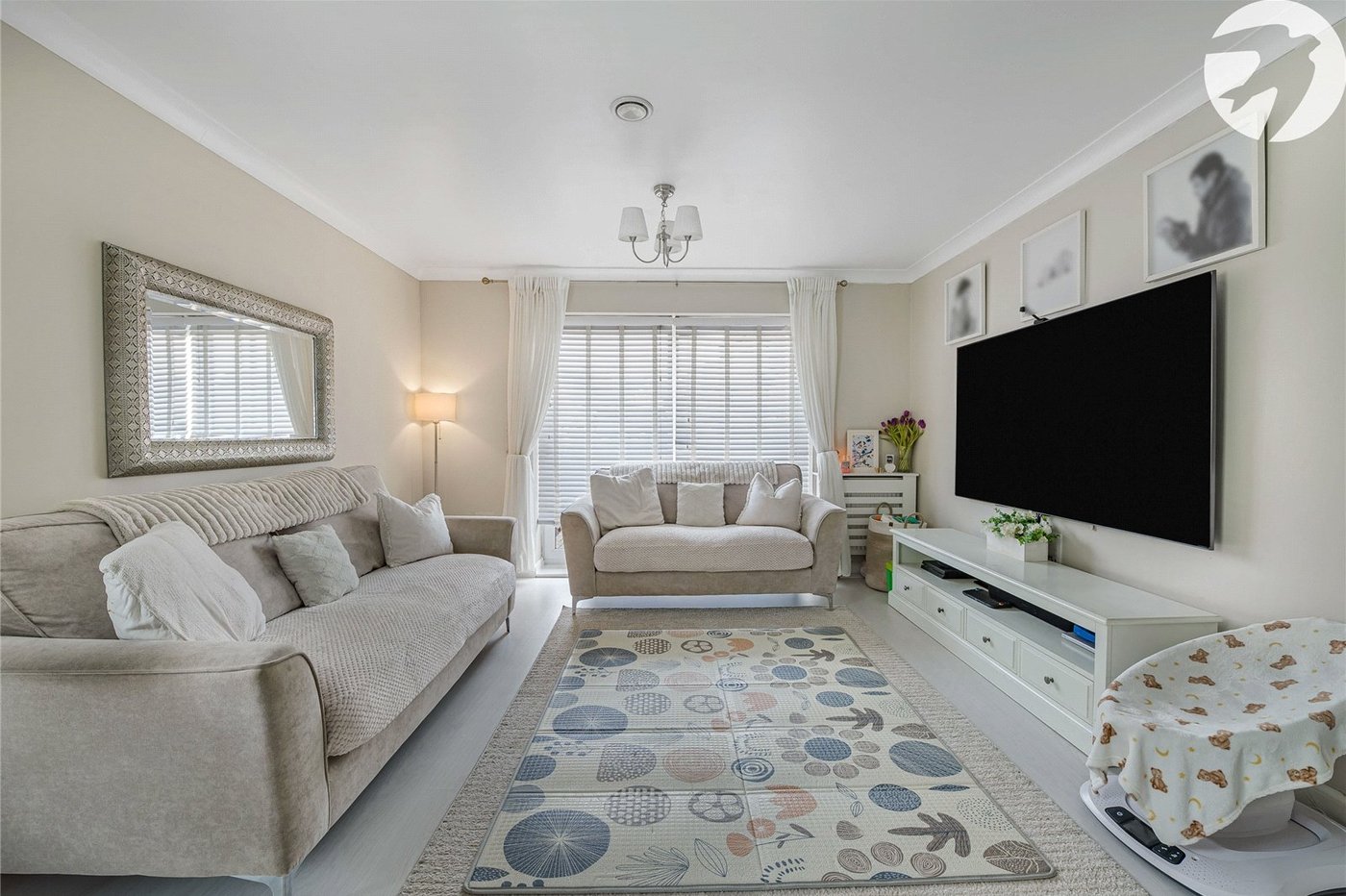 2 bedroom property for sale in Greenhithe | Robinson Jackson