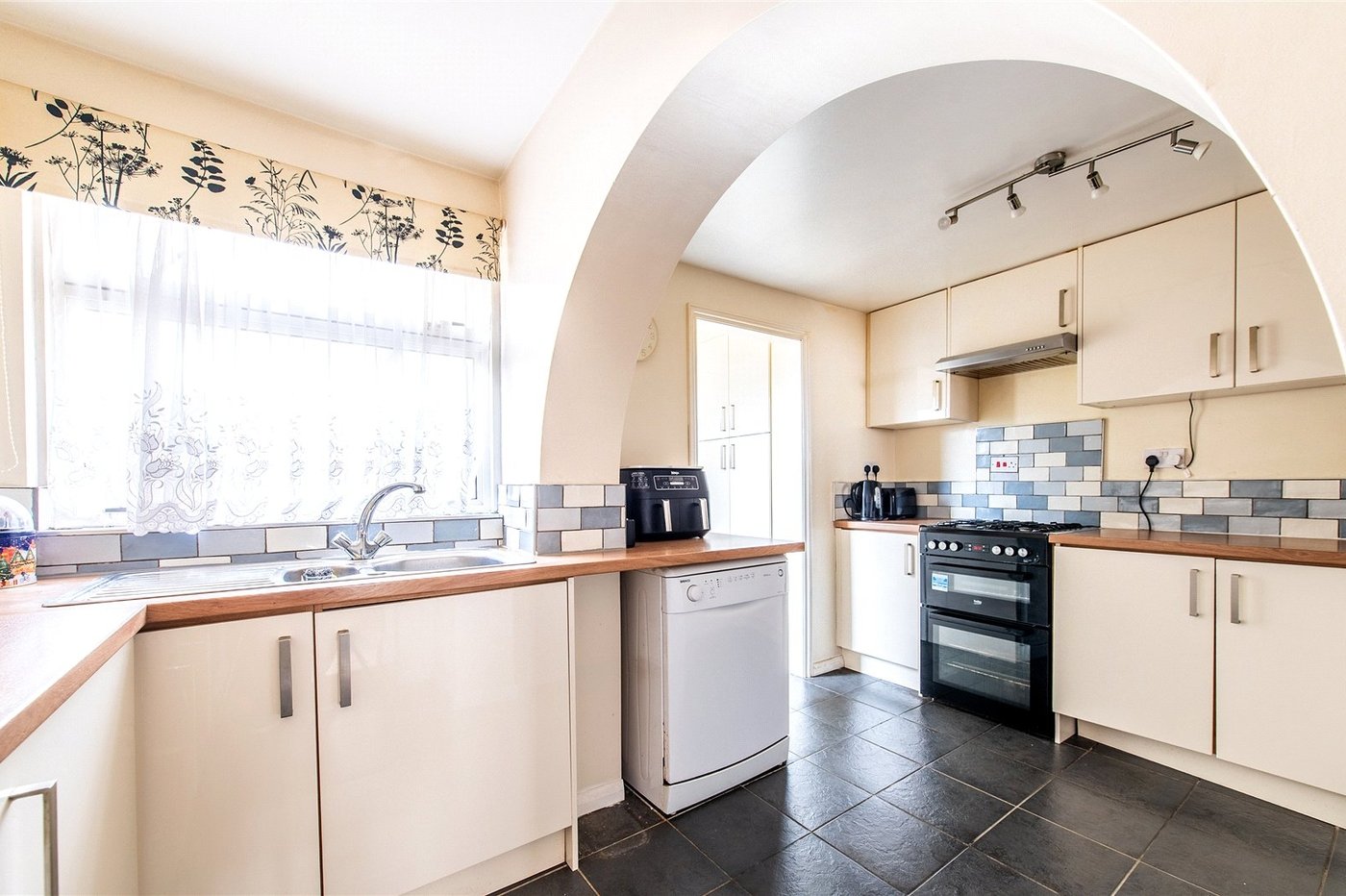 2 bedroom house for sale in Gravesend | Robinson Michael & Jackson