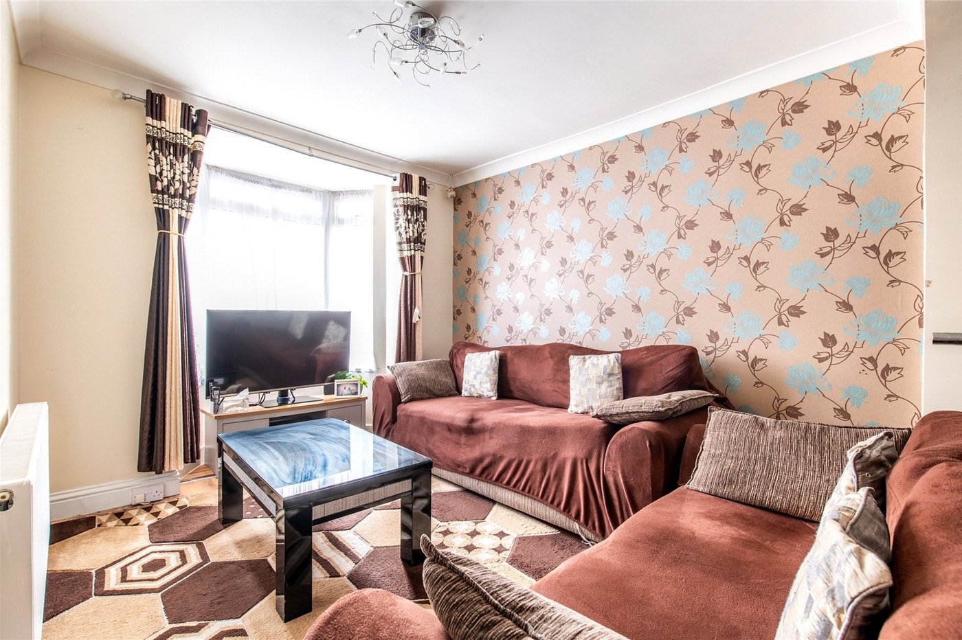 2 bedroom house for sale in Gravesend | Robinson Michael & Jackson