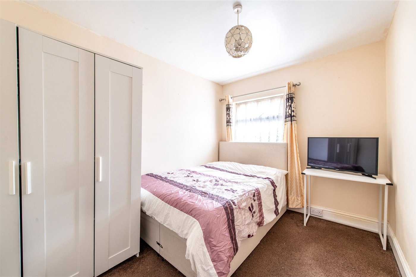 2 bedroom house for sale in Gravesend | Robinson Michael & Jackson