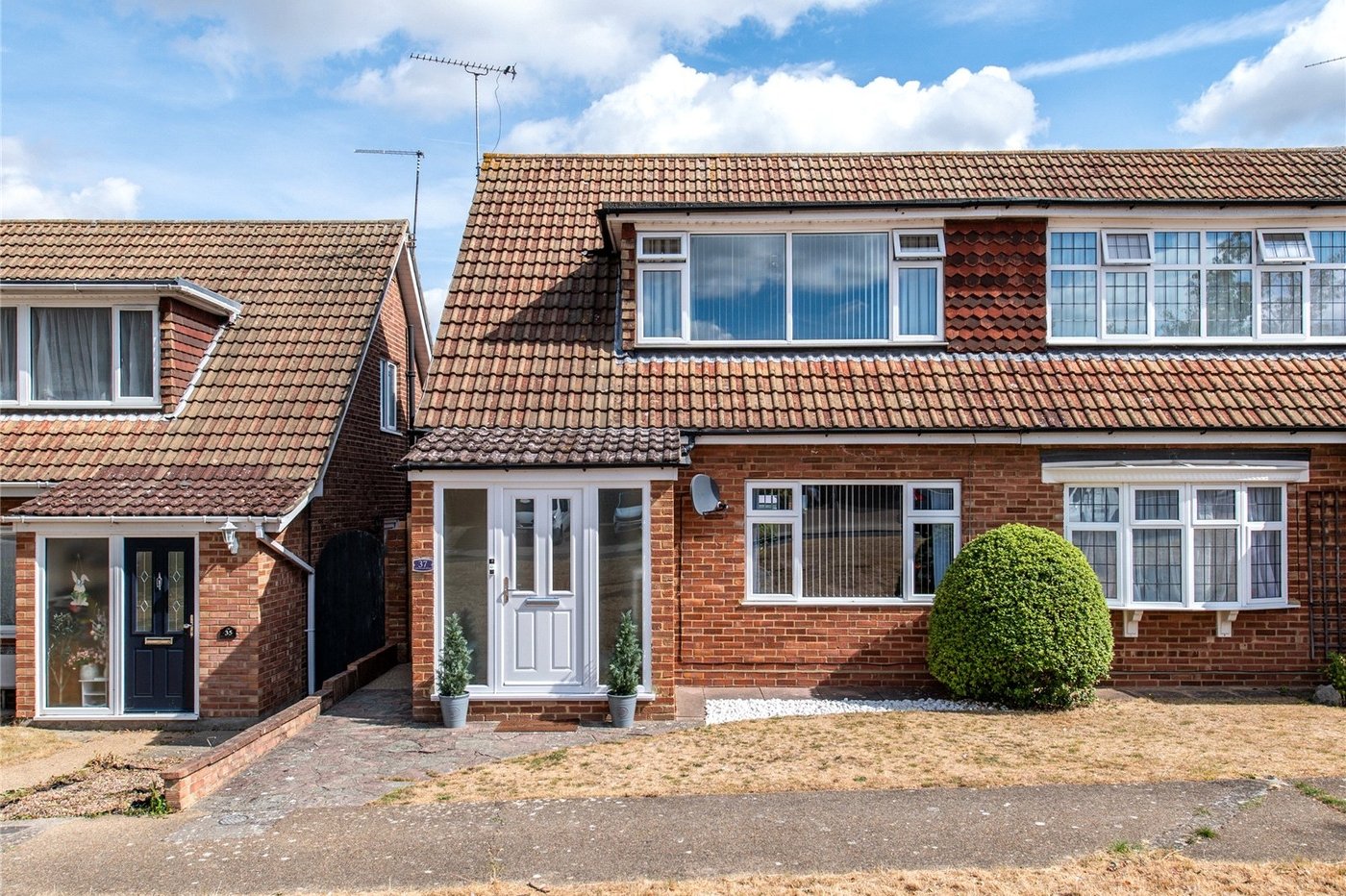 2 bedroom house for sale in Chalk | Robinson Michael & Jackson