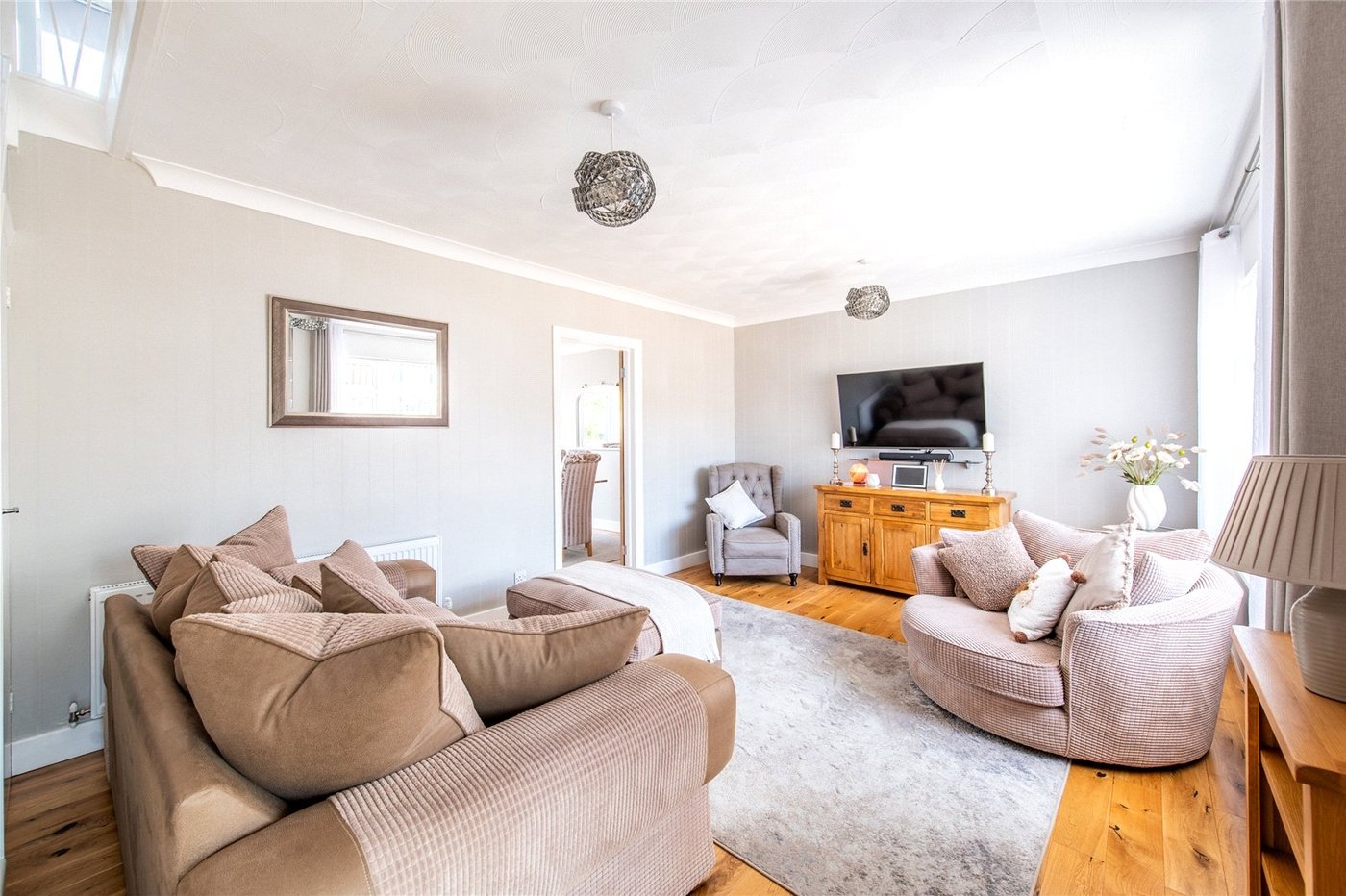 2 bedroom house for sale in Chalk | Robinson Michael & Jackson