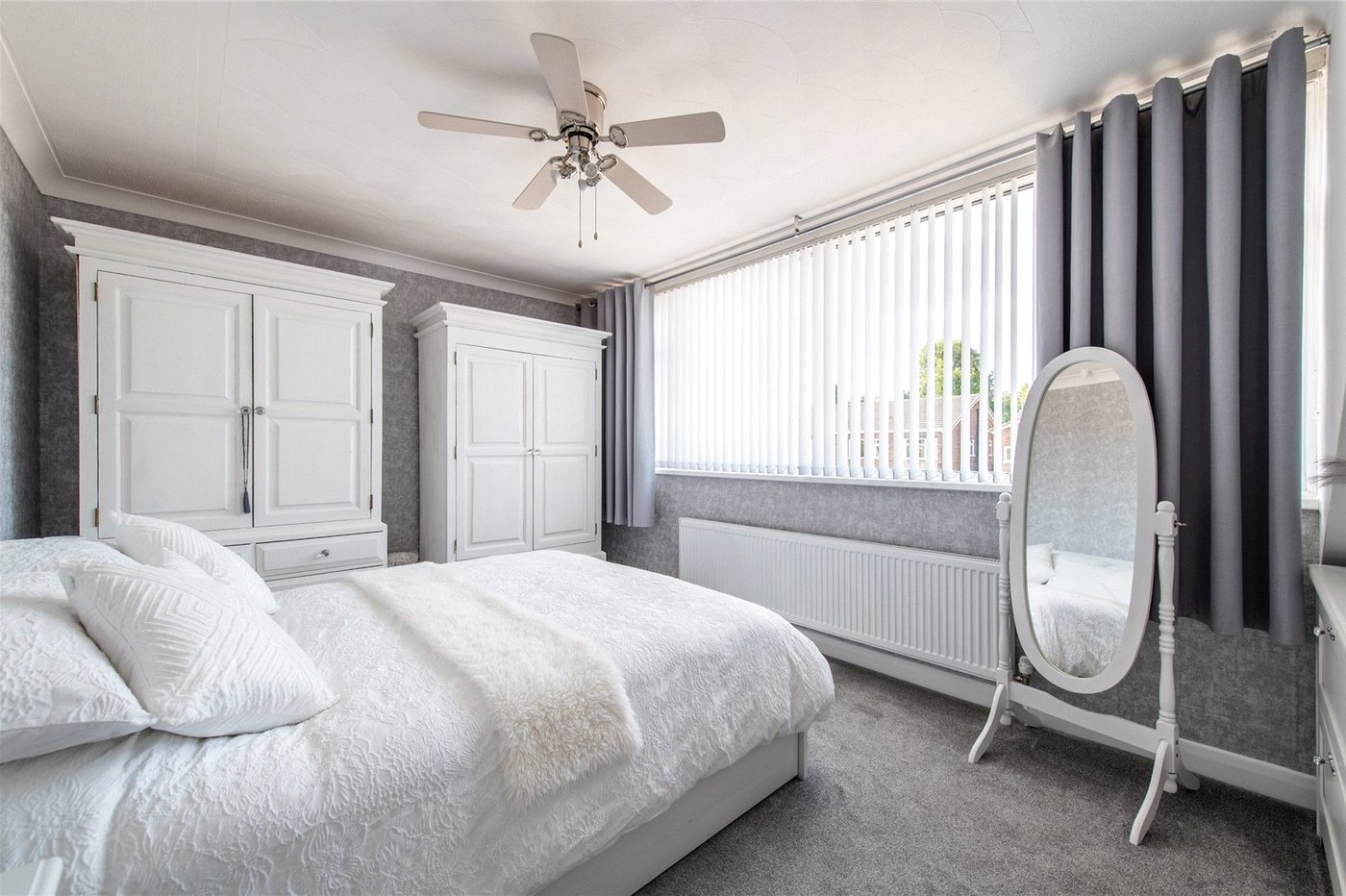 2 bedroom house for sale in Chalk | Robinson Michael & Jackson