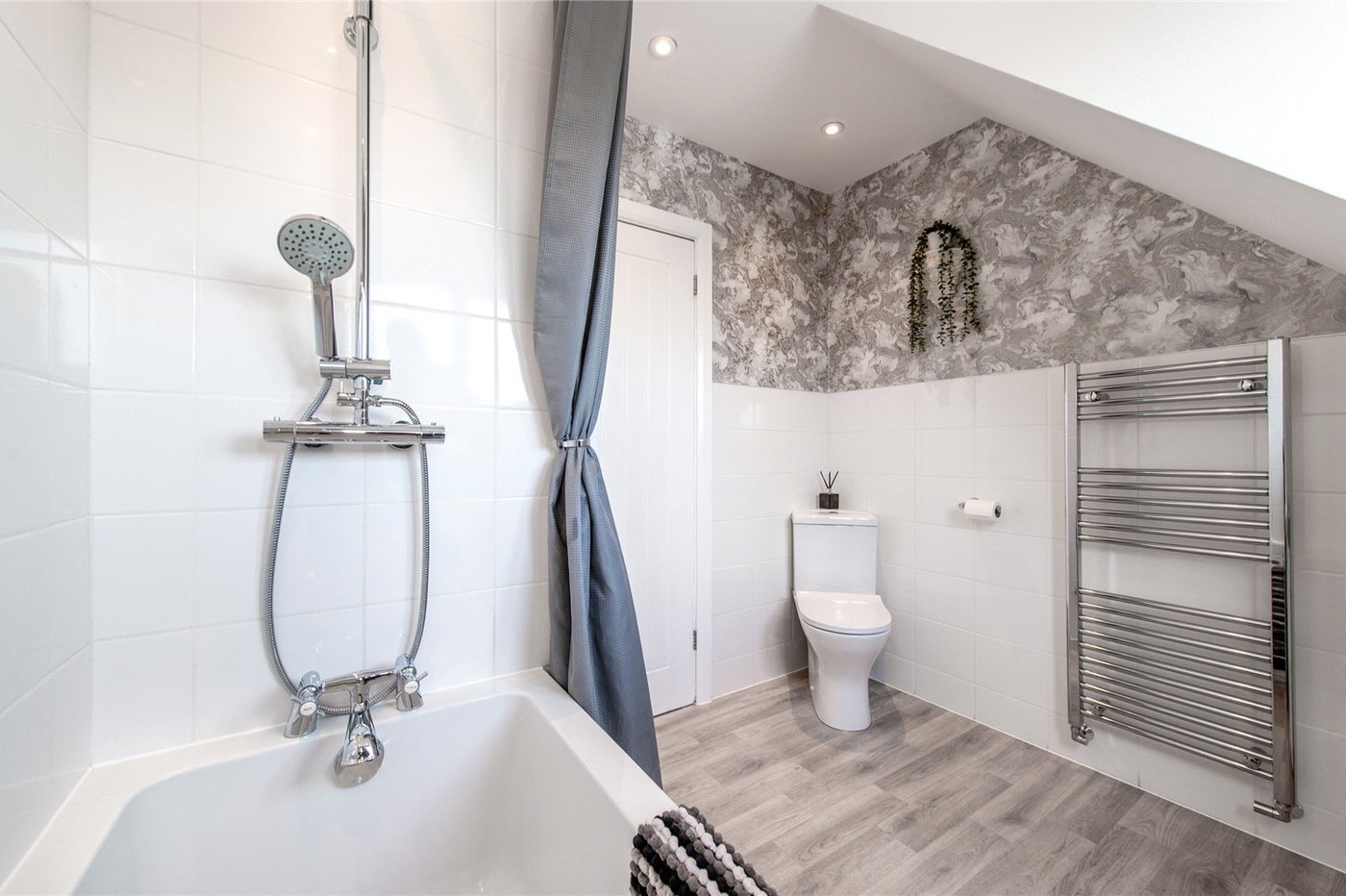 2 bedroom house for sale in Chalk | Robinson Michael & Jackson