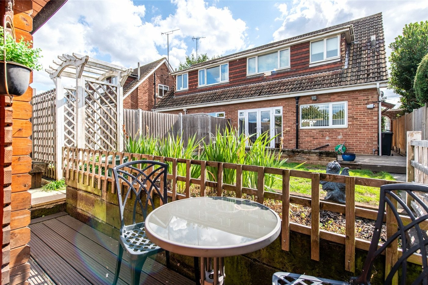 2 bedroom house for sale in Chalk | Robinson Michael & Jackson